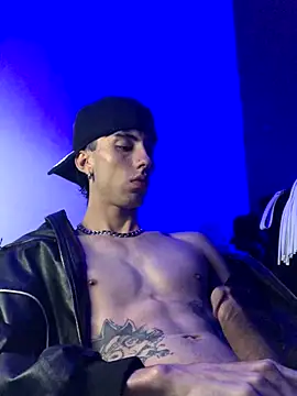 redmen69 online show from 10/02/25, 03:24