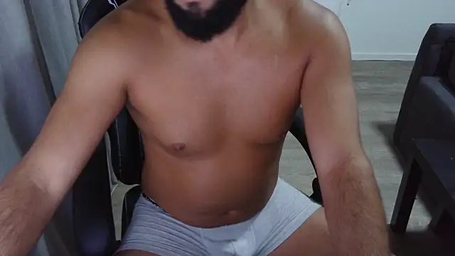 Snapshot of Milo9210 chatting on 10/09/25, 07:01 Milo9210 online show from 10/09/25, 07:01