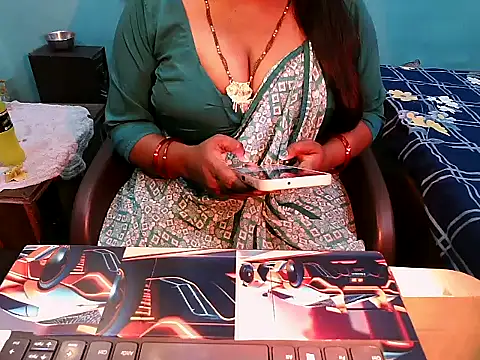 Snapshot of PREETI_BABY chatting on 05/19/26, 05:36 PREETI BABY online show from 05/19/26, 05:36