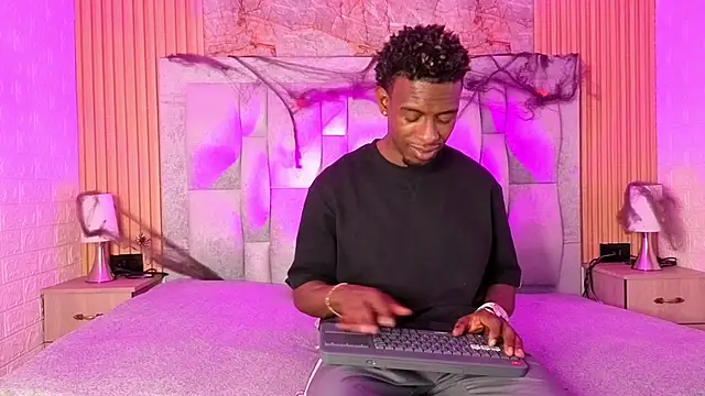 pipedark  online show from 10/15/25, 03:39