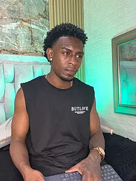 pipedark  online show from 12/19/25, 03:24