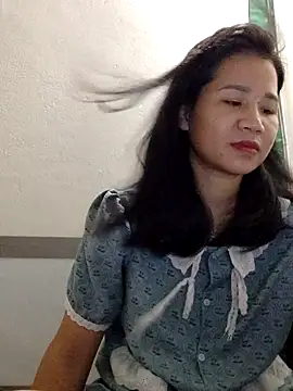 Snapshot of Maria2299 chatting on 10/15/25, 04:18 Maria2299 online show from 10/15/25, 04:18