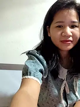 Snapshot of Maria2299 chatting on 10/17/25, 08:22 Maria2299 online show from 10/17/25, 08:22