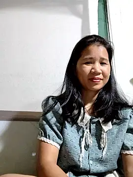 Snapshot of Maria2299 chatting on 10/29/25, 04:37 Maria2299 online show from 10/29/25, 04:37