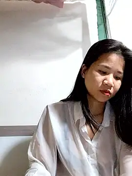 Snapshot of Maria2299 chatting on 11/21/25, 05:33 Maria2299 online show from 11/21/25, 05:33