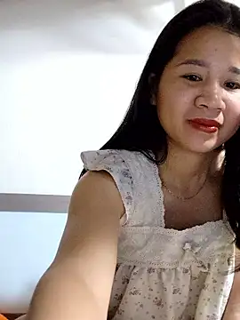 Snapshot of Maria2299 chatting on 11/22/25, 05:01 Maria2299 online show from 11/22/25, 05:01