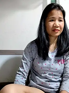 Snapshot of Maria2299 chatting on 12/01/25, 03:17 Maria2299 online show from 12/01/25, 03:17