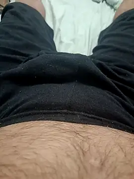 Snapshot of Yaman_33 chatting on 11/06/25, 04:52 Yaman 33 online show from 11/06/25, 04:52