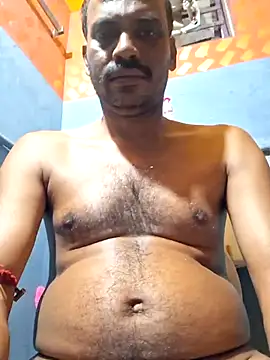 Snapshot of cutecouple1983 chatting on 11/29/25, 11:02 cutecouple1983 online show from 11/29/25, 11:02