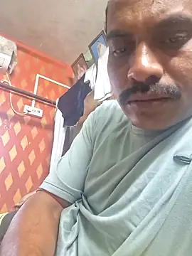 Snapshot of cutecouple1983 chatting on 12/05/25, 11:08 cutecouple1983 online show from 12/05/25, 11:08