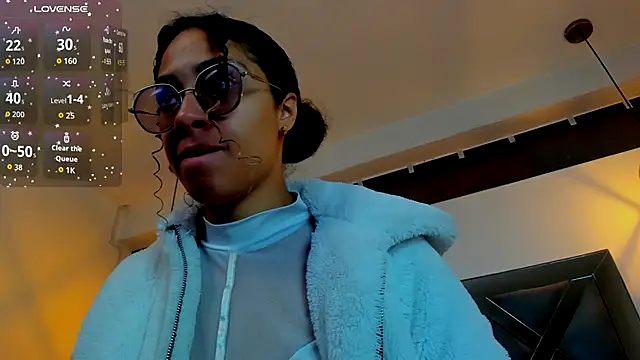 Hanna Cornee  online show from 10/13/25, 01:33