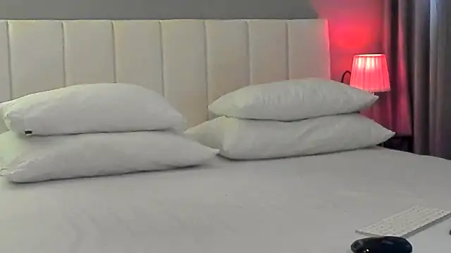 simonacavali online show from 04/20/26, 01:47