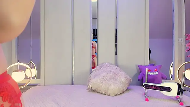 VesperVelvet online show from 12/04/25, 08:28