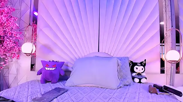 VesperVelvet online show from 05/17/26, 05:16
