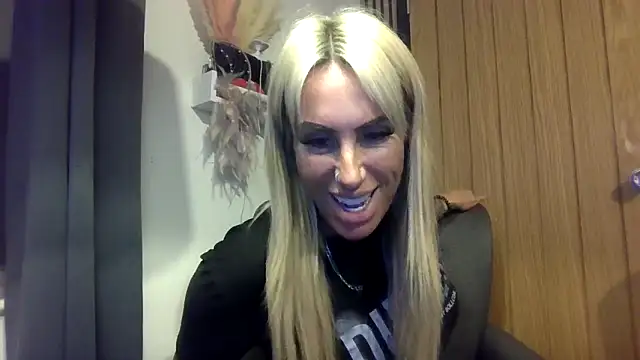 poppyinga1 online show from 02/13/26, 07:10