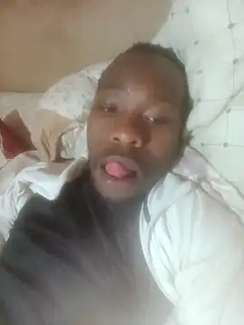 Snapshot of KingBonga chatting on 09/28/25, 12:32 KingBonga online show from 09/28/25, 12:32