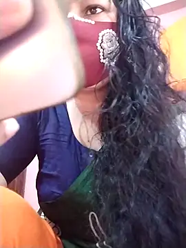 Snapshot of Prionti- chatting on 10/18/25, 03:09 Prionti- online show from 10/18/25, 03:09