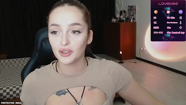 Snapshot of wwwlexicom chatting on 11/17/25, 03:18 wwwlexicom online show from 11/17/25, 03:18