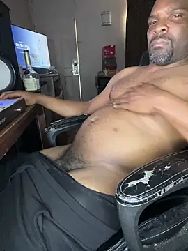 Snapshot of Sooperior chatting on 03/25/26, 09:21 Sooperior online show from 03/25/26, 09:21