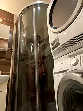 Snapshot of Piggiteablacktea chatting on 11/05/25, 05:24 Piggiteablacktea online show from 11/05/25, 05:24