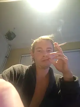 piercingpik online show from 12/22/25, 10:40