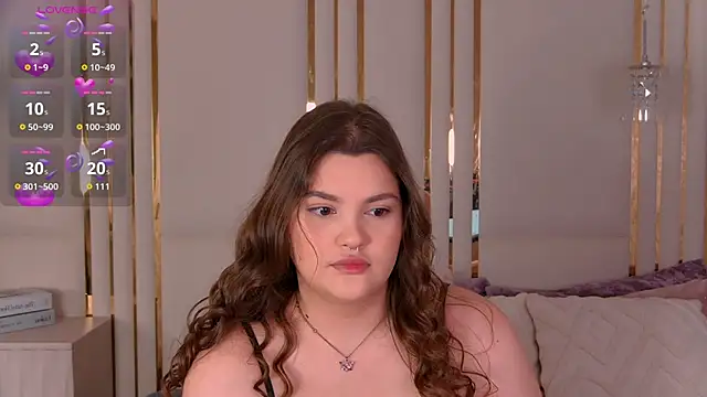 Snapshot of EmilyHyde chatting on 11/03/25, 08:54 EmilyHyde online show from 11/03/25, 08:54