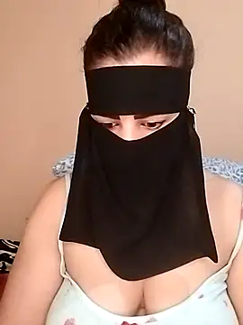 Snapshot of Sofia_maroc99 chatting on 06/29/26, 01:55 Sofia maroc99 online show from 06/29/26, 01:55