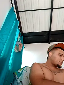 Snapshot of Juamcho433 chatting on 12/19/25, 12:56 Juamcho433 online show from 12/19/25, 12:56