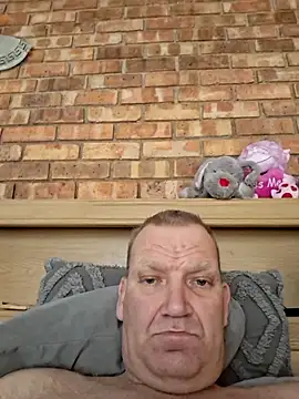 wallacelegend online show from 09/18/25, 06:48