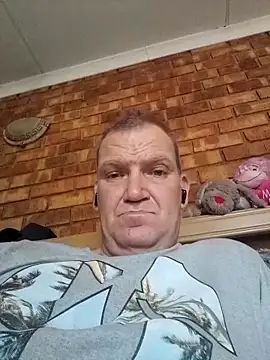 wallacelegend online show from 11/04/25, 01:43