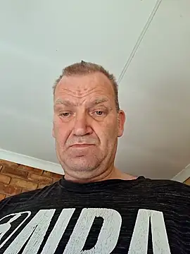 wallacelegend online show from 02/25/26, 06:12