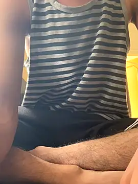 Snapshot of hyderabadii_boi chatting on 09/25/25, 07:34 hyderabadii boi online show from 09/25/25, 07:34