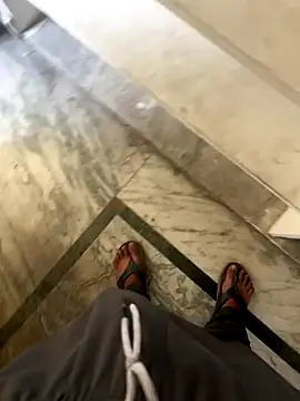 Snapshot of hyderabadii_boi chatting on 11/22/25, 09:19 hyderabadii boi online show from 11/22/25, 09:19