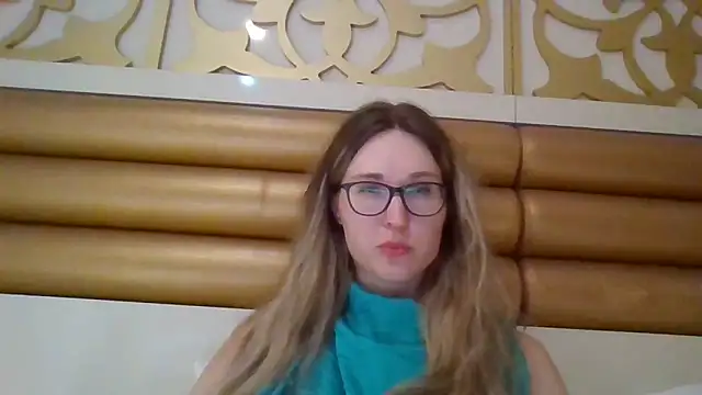 Snapshot of Jugira chatting on 11/12/25, 11:36 Jugira online show from 11/12/25, 11:36