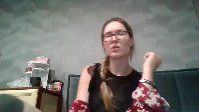 Snapshot of Jugira chatting on 11/30/25, 12:14 Jugira online show from 11/30/25, 12:14