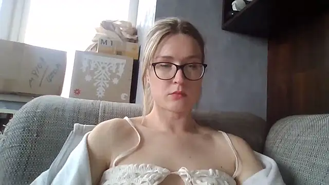 Snapshot of Jugira chatting on 05/29/26, 12:47 Jugira online show from 05/29/26, 12:47