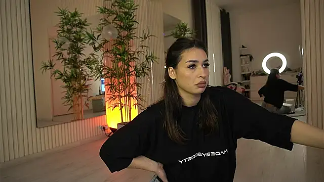 EmmaBlanco online show from 12/04/25, 08:06