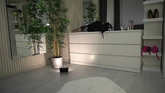 EmmaBlanco online show from 03/25/26, 06:41