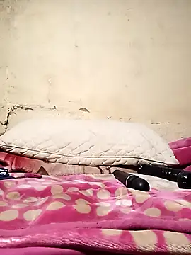 RFeltomWhitJ online show from 09/09/25, 12:54