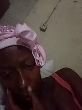 RFeltomWhitJ online show from 11/07/25, 02:22