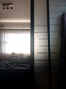 RFeltomWhitJ online show from 11/08/25, 04:34