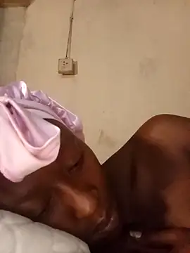 RFeltomWhitJ online show from 11/13/25, 06:51