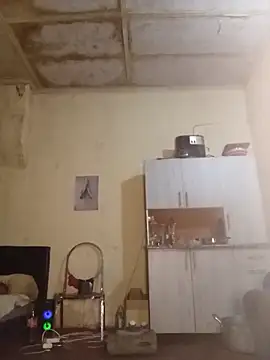 RFeltomWhitJ online show from 11/15/25, 12:19