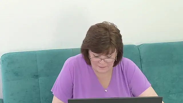 Sandra Sunrise online show from 11/15/25, 08:33