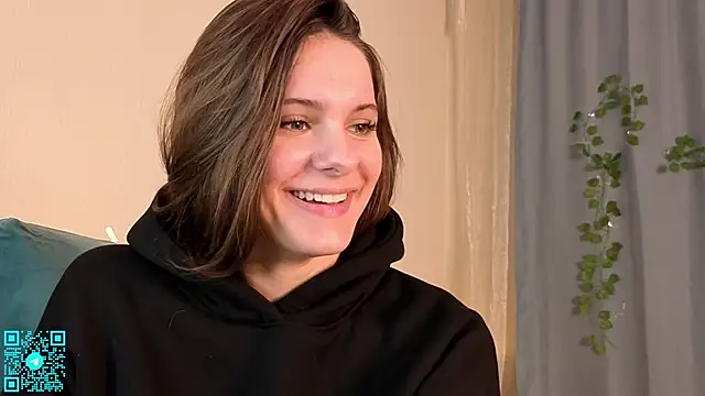 Snapshot of chloemilka chatting on 10/17/25, 07:49 chloemilka online show from 10/17/25, 07:49