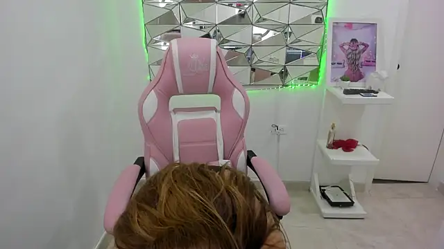 camixxx m online show from 09/19/25, 01:34