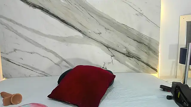 thamiina  online show from 09/10/25, 06:52