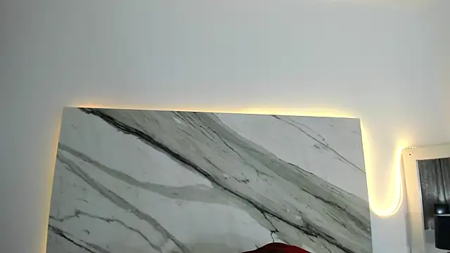 thamiina  online show from 09/28/25, 11:59