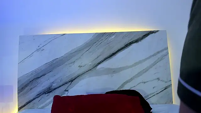 thamiina  online show from 11/15/25, 09:32