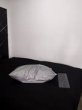 Teffy chell online show from 01/10/26, 01:02